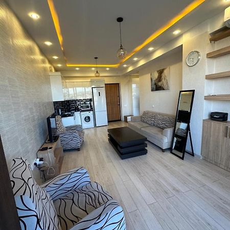 Apartment In The Center Тбилиси Экстерьер фото