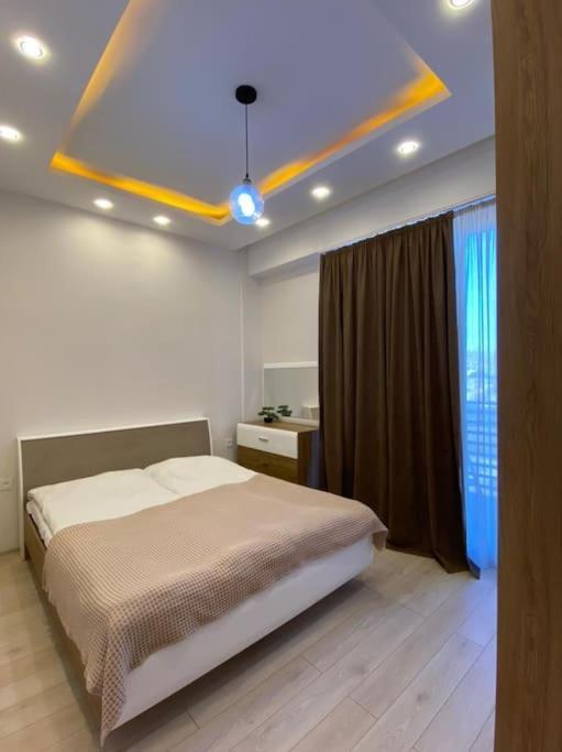 Apartment In The Center Тбилиси Экстерьер фото